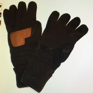 Touch screen knitted gloves